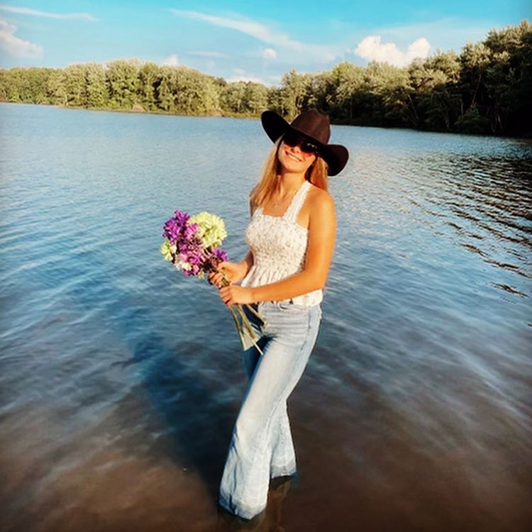 Sammie, AVA (Approved Veterinary Assistant)